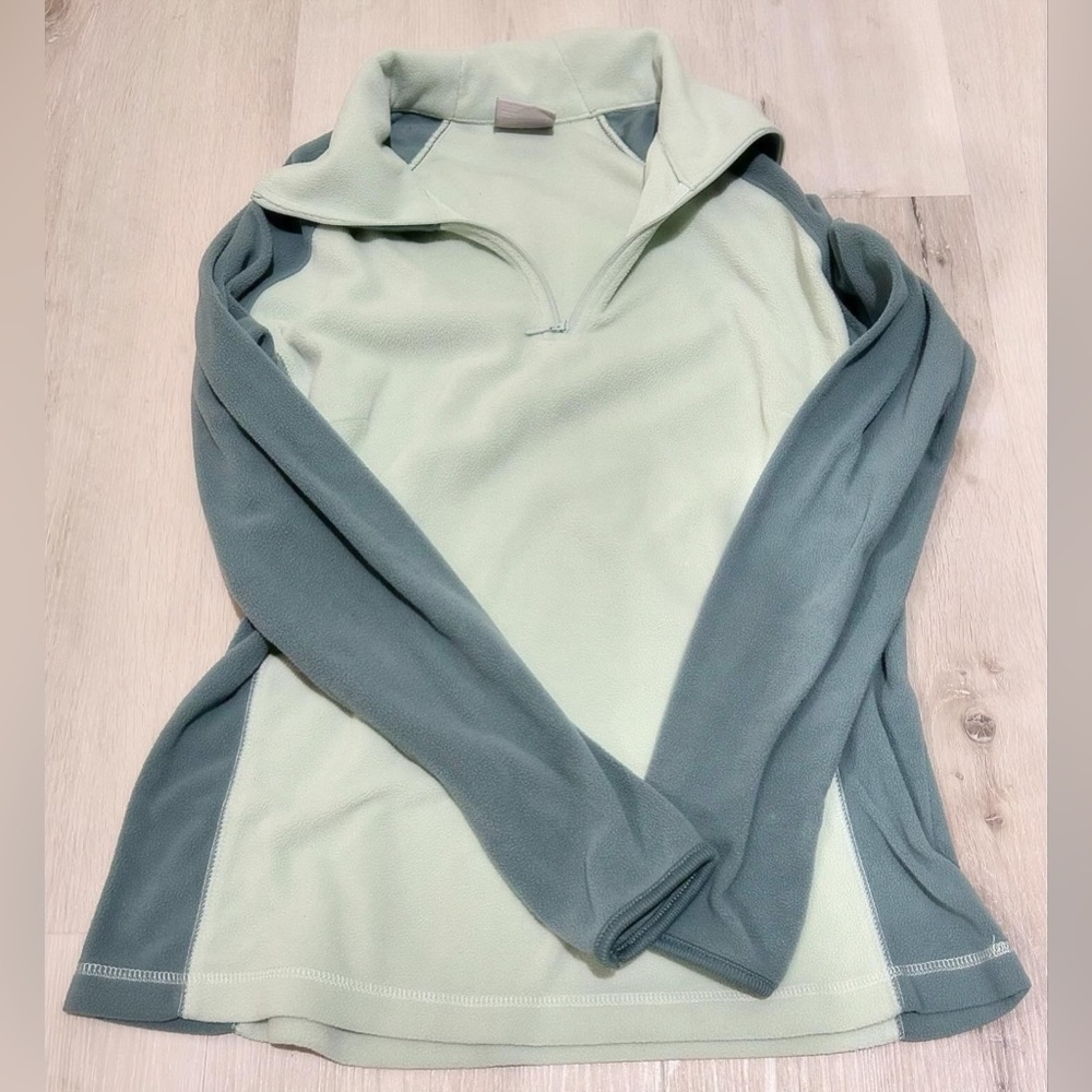 Columbia Green Sweater
